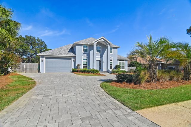 138 W Country Club Drive, Destin, FL 32541