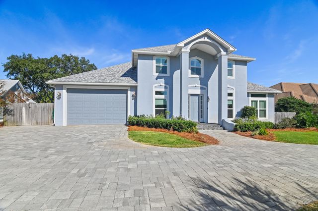 138 W Country Club Drive, Destin, FL 32541
