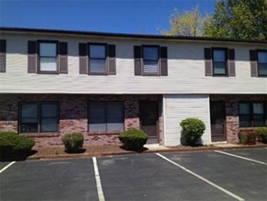 429 South Main Street 11, Attleboro, MA 02703