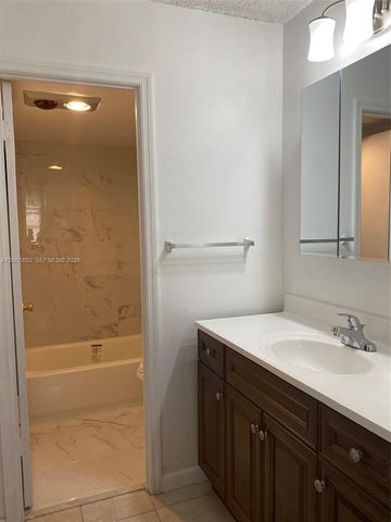 7031 Environ Blvd 221, Lauderhill, FL 33319