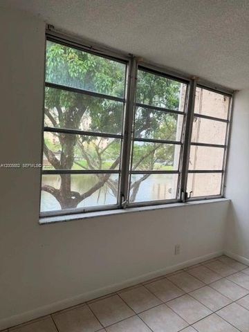7031 Environ Blvd 221, Lauderhill, FL 33319