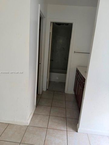 7031 Environ Blvd 221, Lauderhill, FL 33319