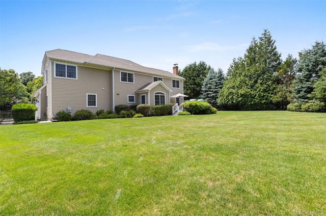 90 Caiola Court, Greenport, NY 11944
