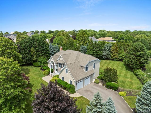 90 Caiola Court, Greenport, NY 11944