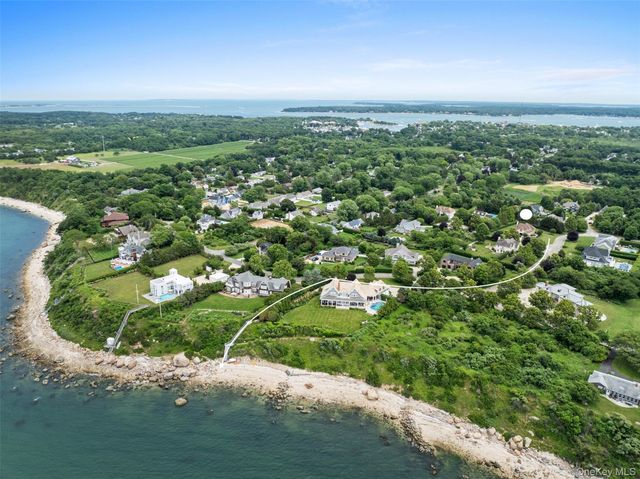 90 Caiola Court, Greenport, NY 11944