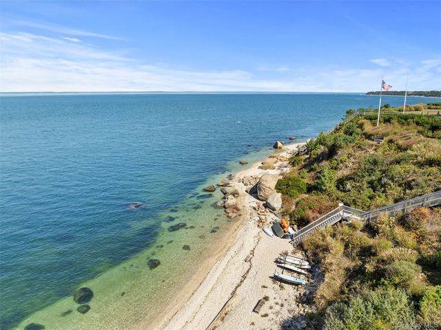 90 Caiola Court, Greenport, NY 11944