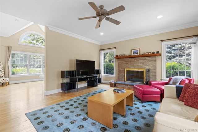 90 Caiola Court, Greenport, NY 11944