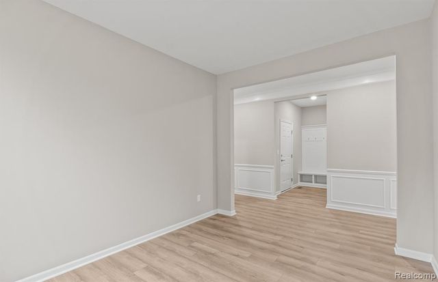 16104 Conifer Lane, Clinton Township, MI 48038