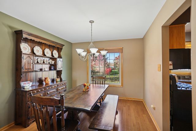 8836 Clifton Lane, Tinley Park, IL 60487