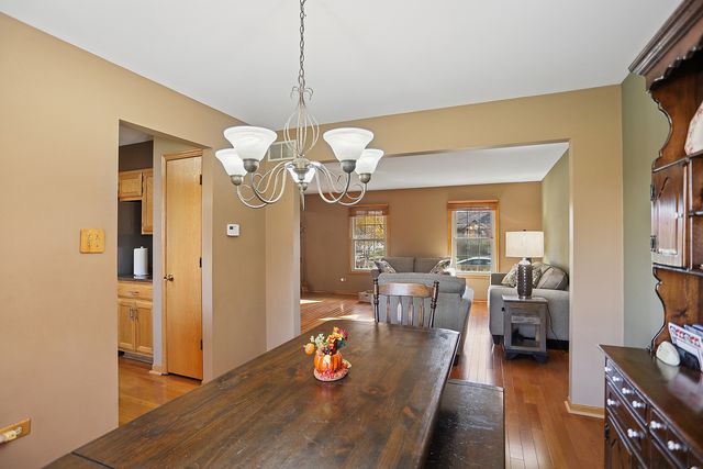 8836 Clifton Lane, Tinley Park, IL 60487