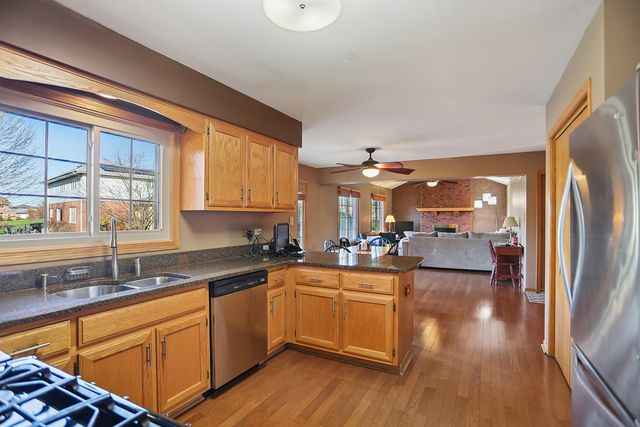 8836 Clifton Lane, Tinley Park, IL 60487