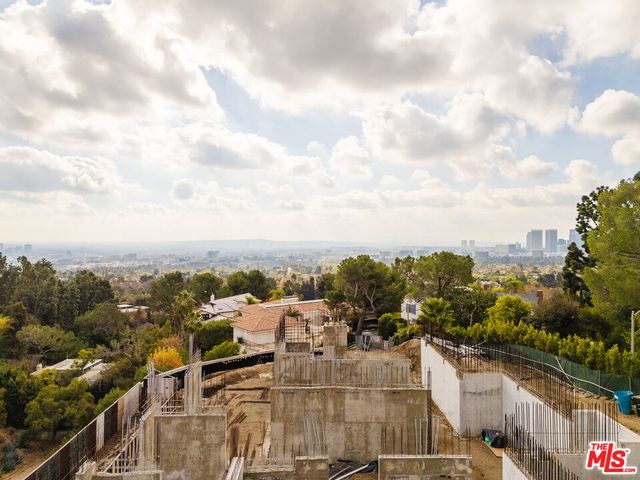 1140 Calle Vista Drive, Beverly Hills, CA 90210