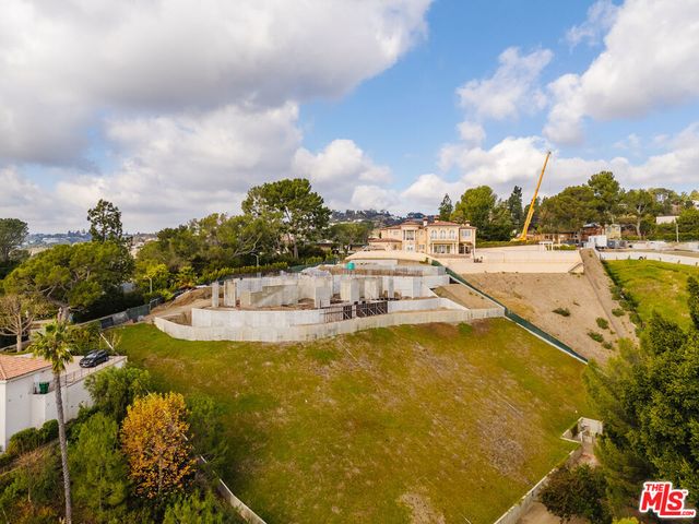 1140 Calle Vista Drive, Beverly Hills, CA 90210