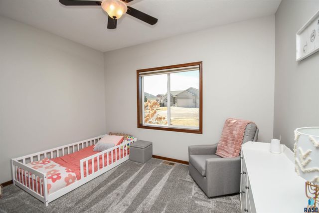 1704 S Andrew Ave Avenue, Sioux Falls, SD 57106