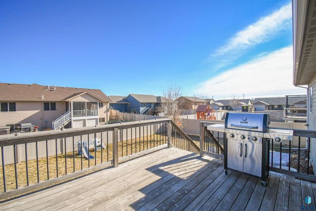 1704 S Andrew Ave Avenue, Sioux Falls, SD 57106