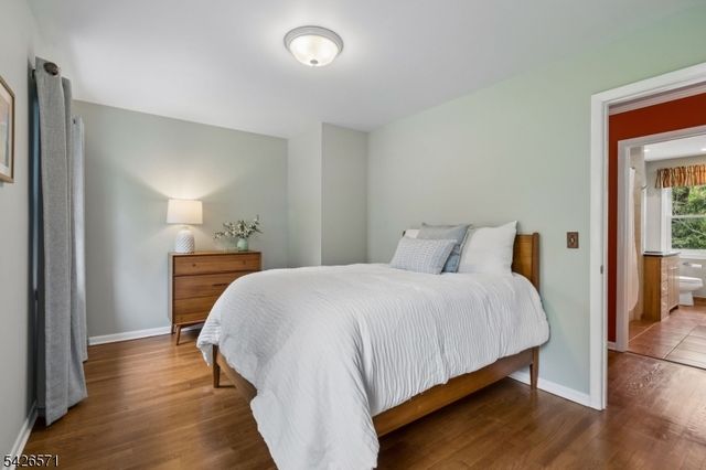 27 Hillside Ter, New Providence Boro, NJ 07901