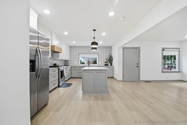 2550 E 17th Street, Tulsa, OK 74104