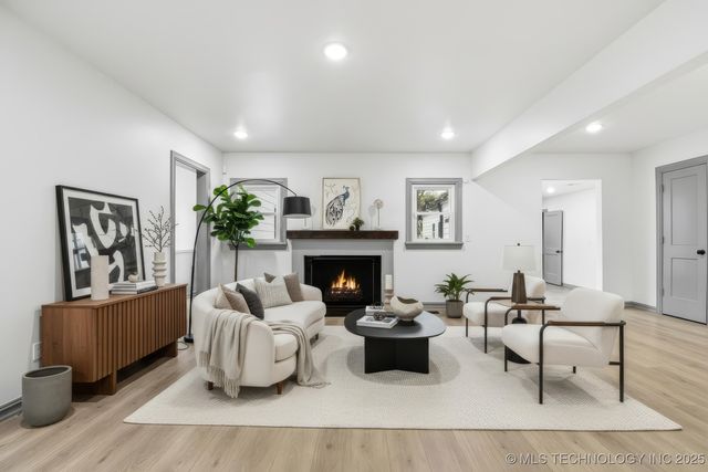 2550 E 17th Street, Tulsa, OK 74104