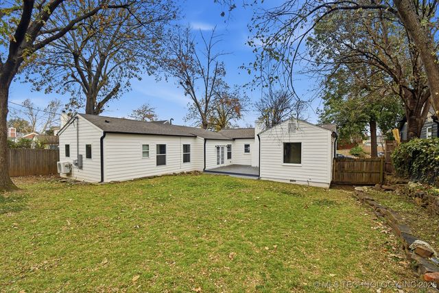 2550 E 17th Street, Tulsa, OK 74104