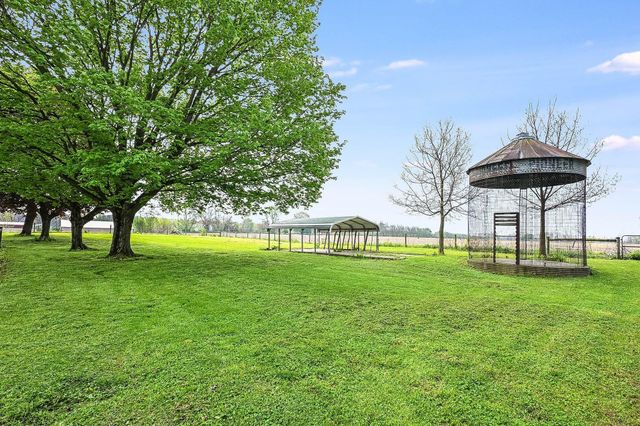22835 US Highway 12, Edwardsburg, MI 49112
