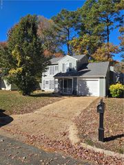 181 Little John PL, Newport News, VA 23602