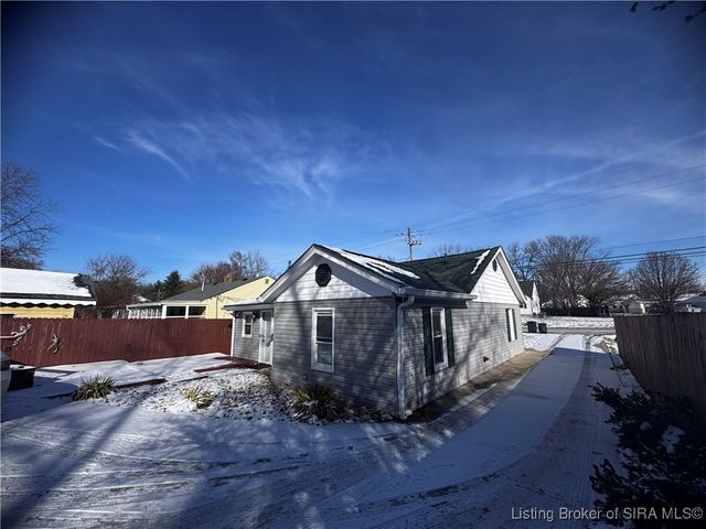 1717 Klerner Lane, New Albany, IN 47150