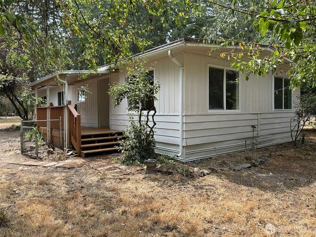 21 E North Lake Drive, Shelton, WA 98584
