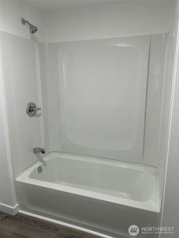 21 E North Lake Drive, Shelton, WA 98584