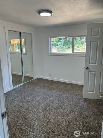 21 E North Lake Drive, Shelton, WA 98584