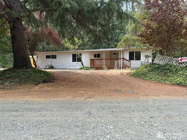 21 E North Lake Drive, Shelton, WA 98584