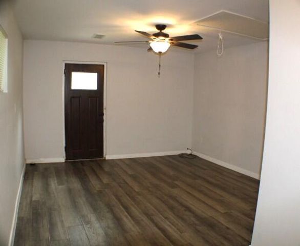 21841 Main Street, Reeds Spring, MO 65737