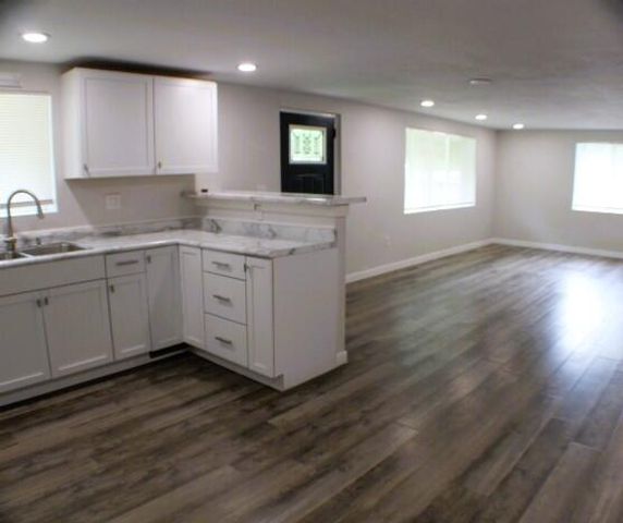 21841 Main Street, Reeds Spring, MO 65737