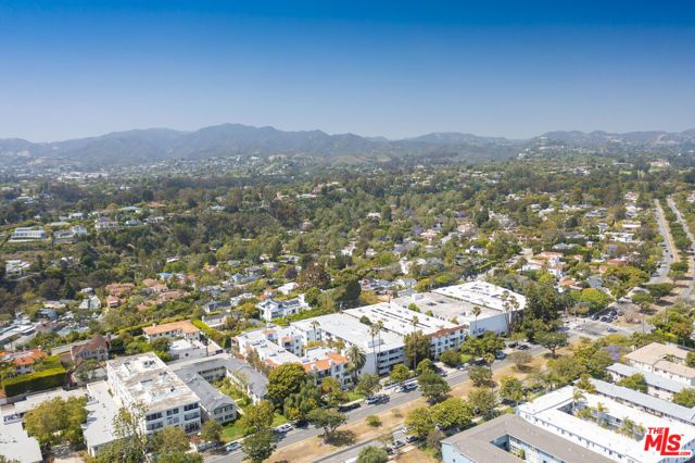 537 San Vicente Boulevard, Santa Monica, CA 90402