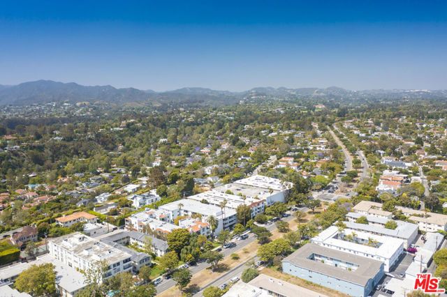 537 San Vicente Boulevard, Santa Monica, CA 90402