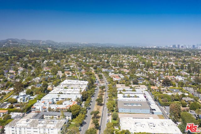 537 San Vicente Boulevard, Santa Monica, CA 90402