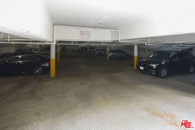 537 San Vicente Boulevard, Santa Monica, CA 90402