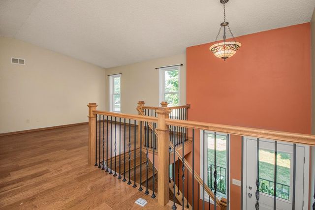 16211 Flagstaff Court S, Lakeville, MN 55068