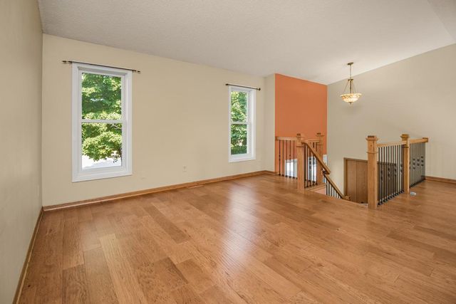 16211 Flagstaff Court S, Lakeville, MN 55068