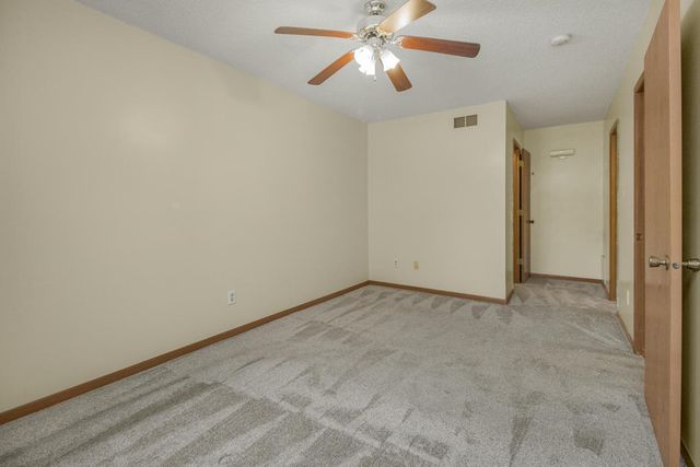 16211 Flagstaff Court S, Lakeville, MN 55068