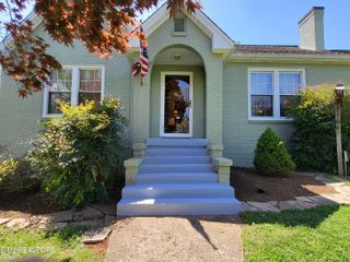 213 Boxwood Ave, Alcoa, TN 37701