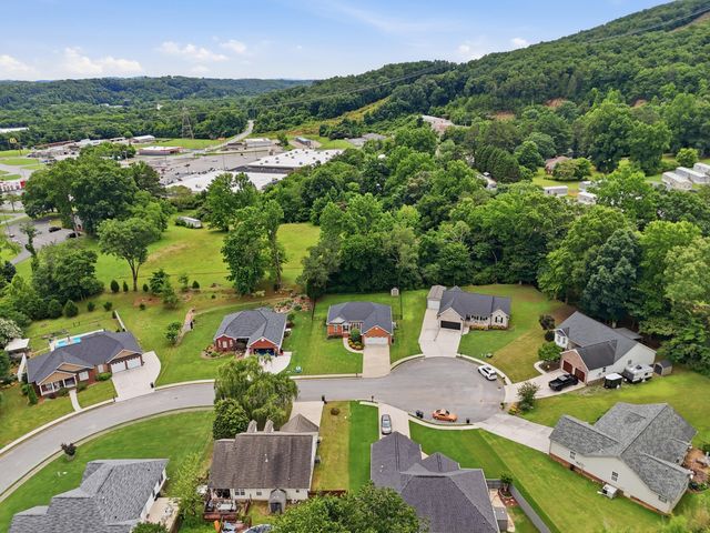 10204 Nissi Way, Soddy Daisy, TN 37379
