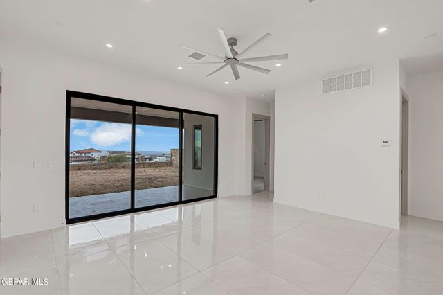 1281 DESERT NIGHT Street, El Paso, TX 79912