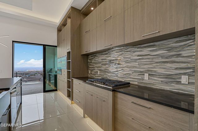 1281 DESERT NIGHT Street, El Paso, TX 79912