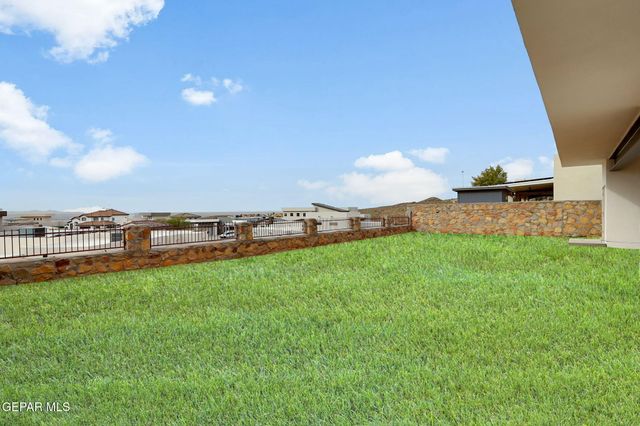 1281 DESERT NIGHT Street, El Paso, TX 79912