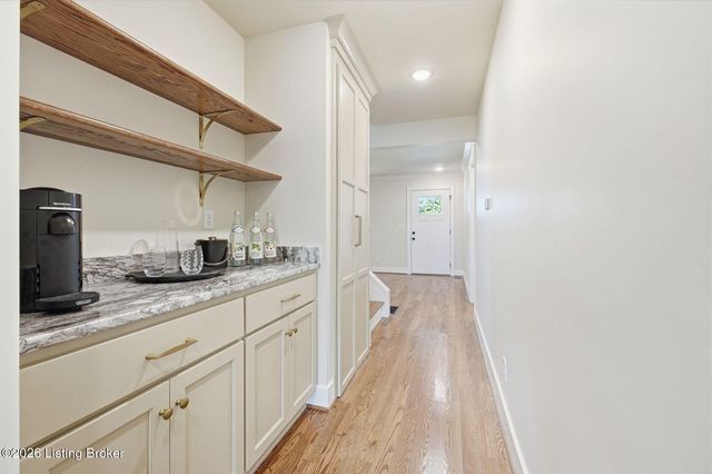 1656 Richmond Dr, Louisville, KY 40205