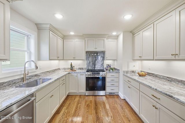 1656 Richmond Dr, Louisville, KY 40205