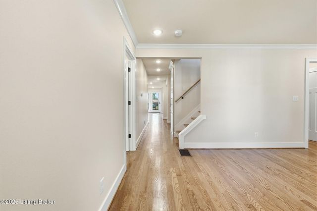 1656 Richmond Dr, Louisville, KY 40205