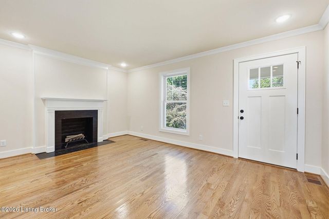 1656 Richmond Dr, Louisville, KY 40205