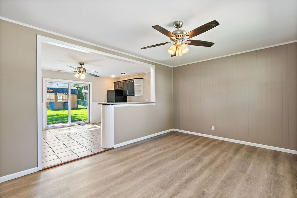 403 Krause Avenue, Streamwood, IL 60107 — photo 5