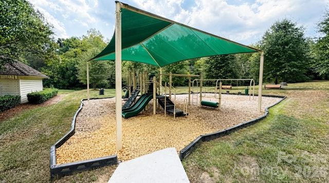 14100 Garden District Row, Huntersville, NC 28078